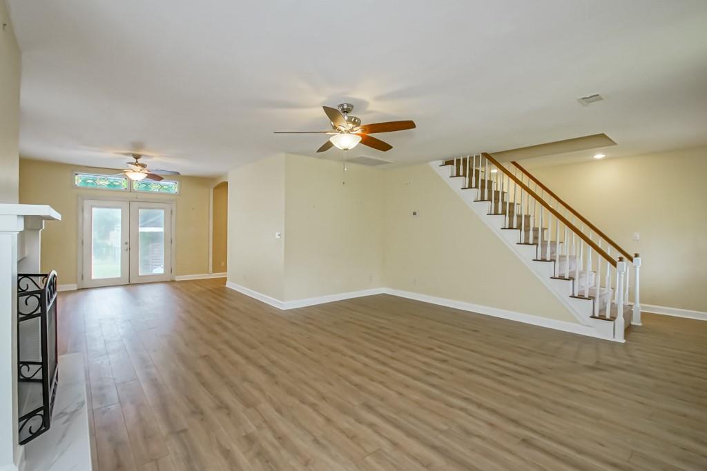 42773 ROBINWOOD Drive