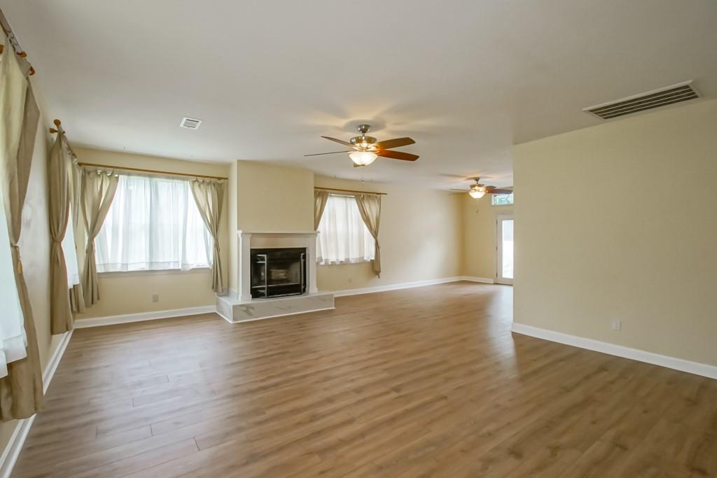 42773 ROBINWOOD Drive