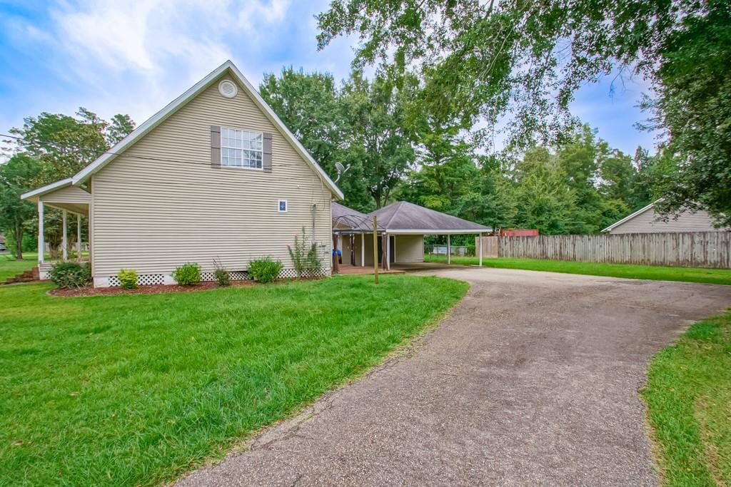 42773 ROBINWOOD Drive