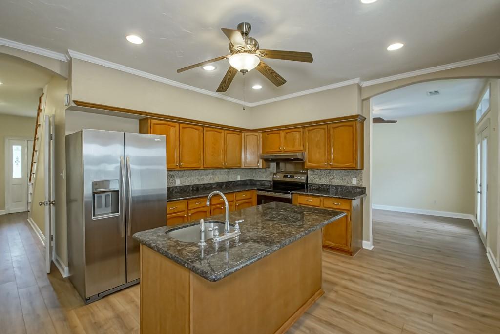 42773 ROBINWOOD Drive