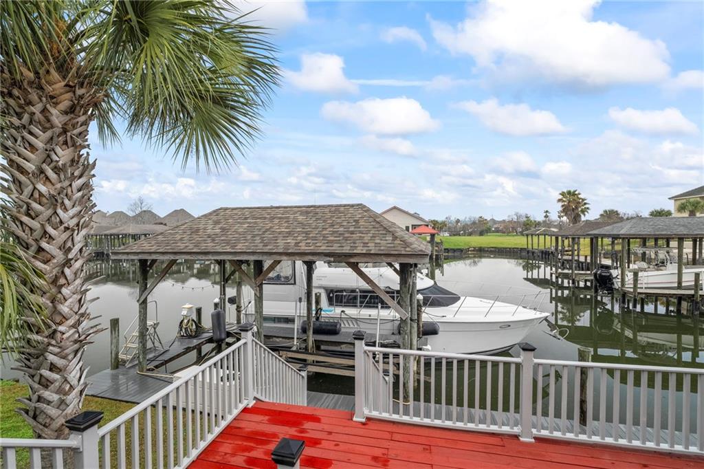 1512 REGATTA Cove