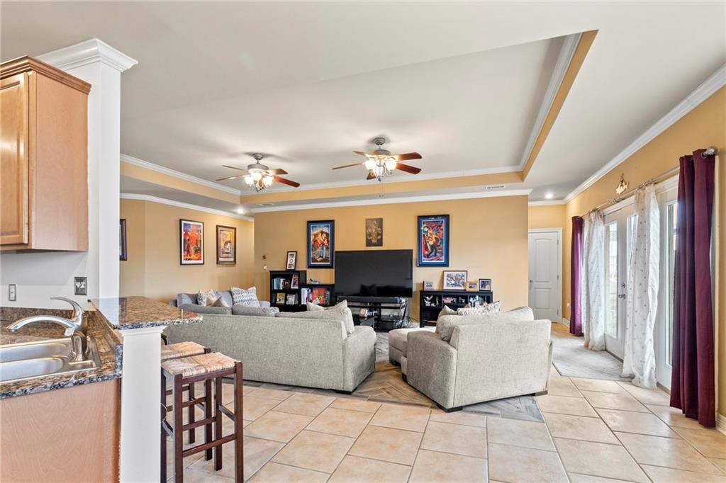 1512 REGATTA Cove