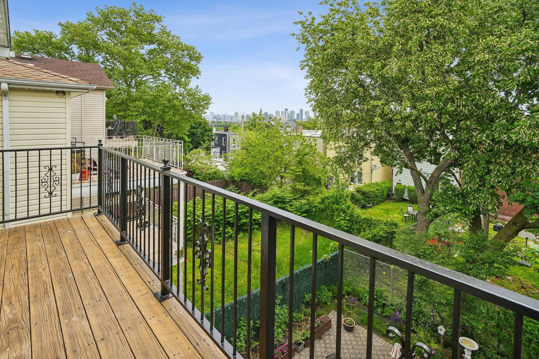 186 ARLINGTON AVE Unit: 2