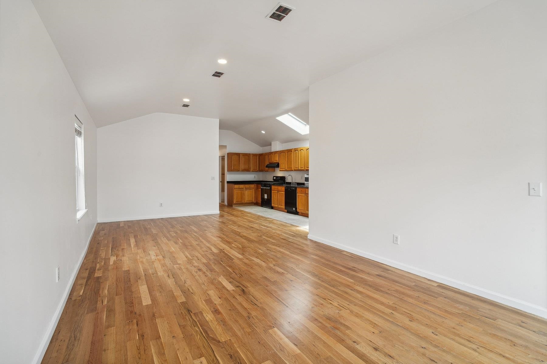 186 ARLINGTON AVE Unit: 2