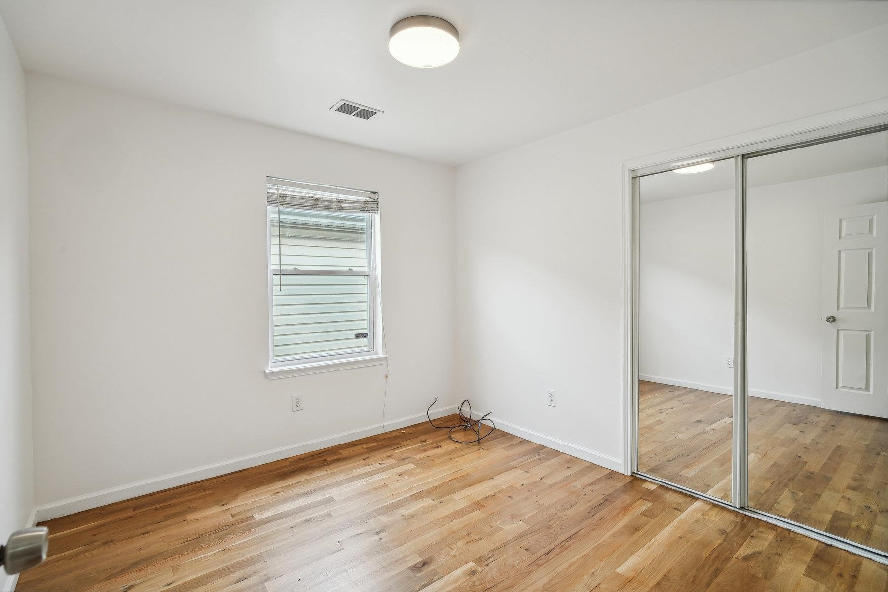 186 ARLINGTON AVE Unit: 2