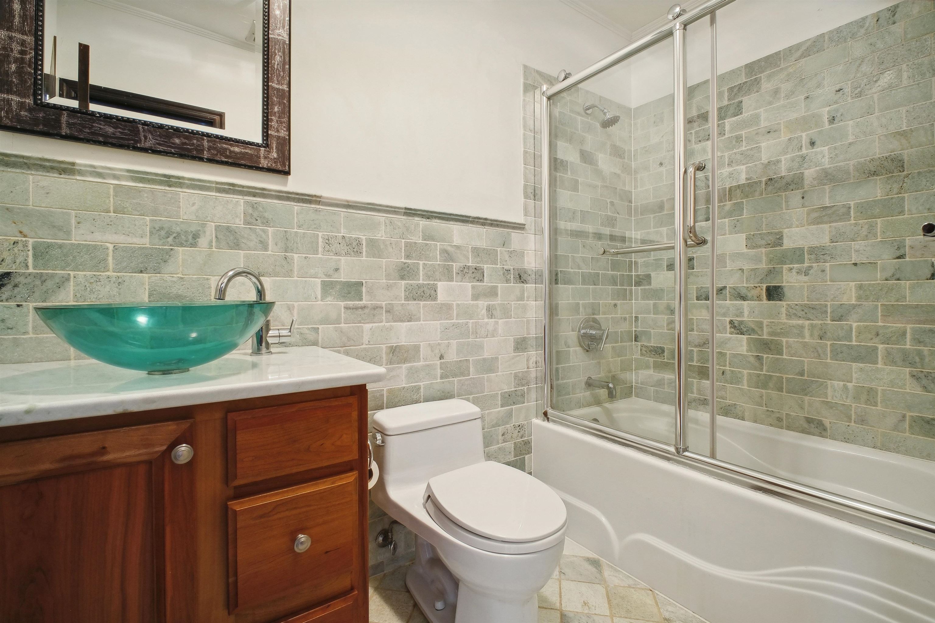 238-240 9TH ST Unit: 10