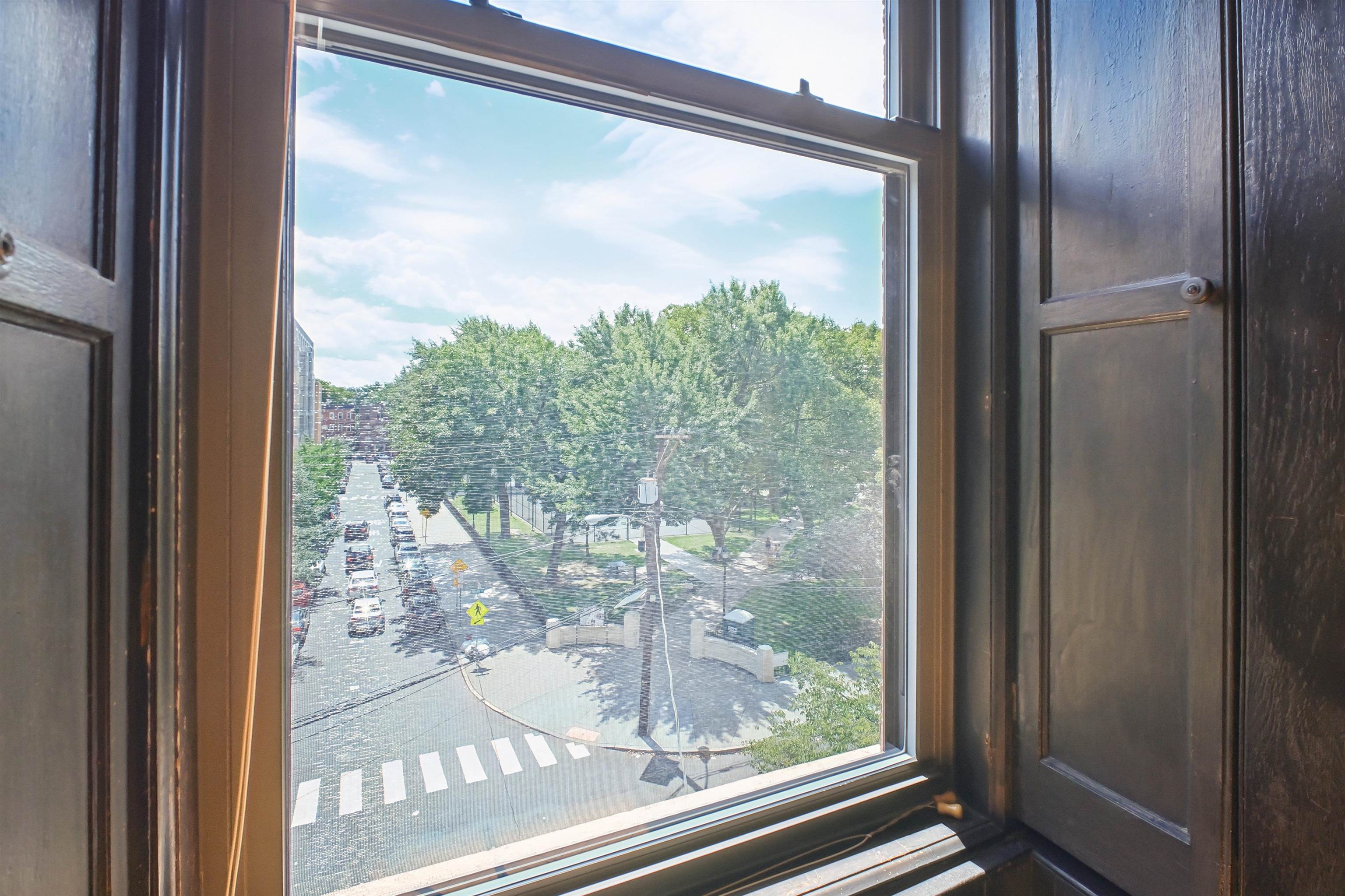 238-240 9TH ST Unit: 10