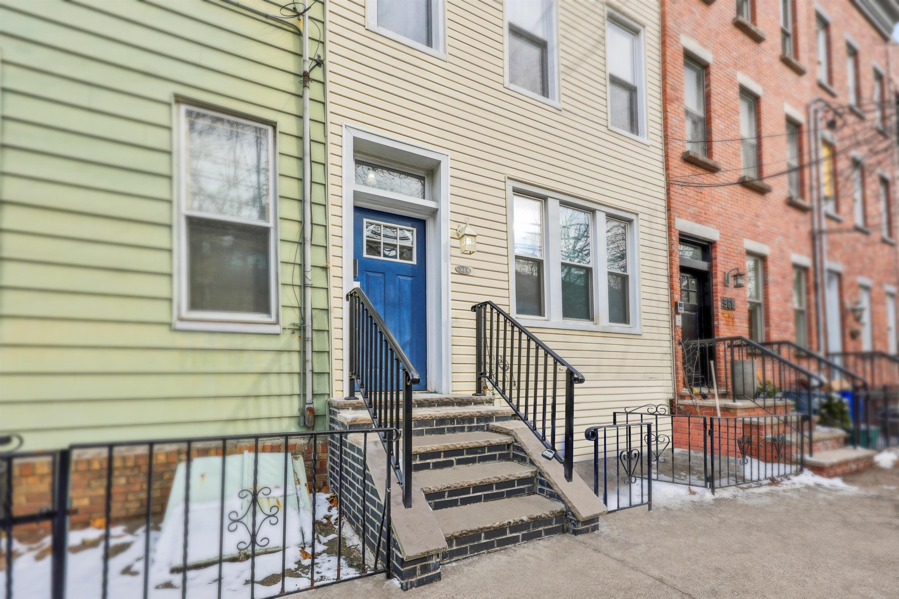 368.5 7TH ST Unit: 3C