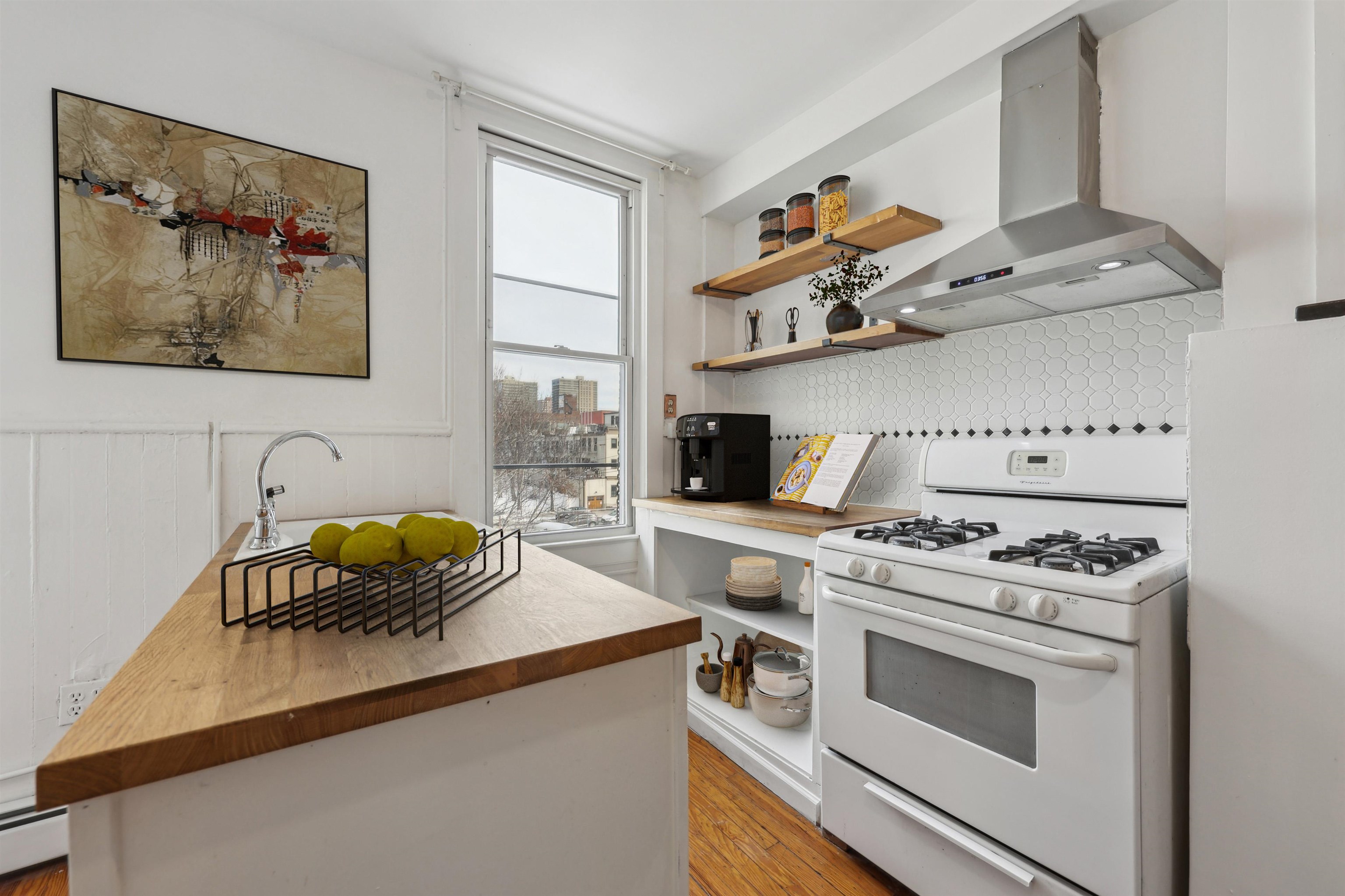 368.5 7TH ST Unit: 3C