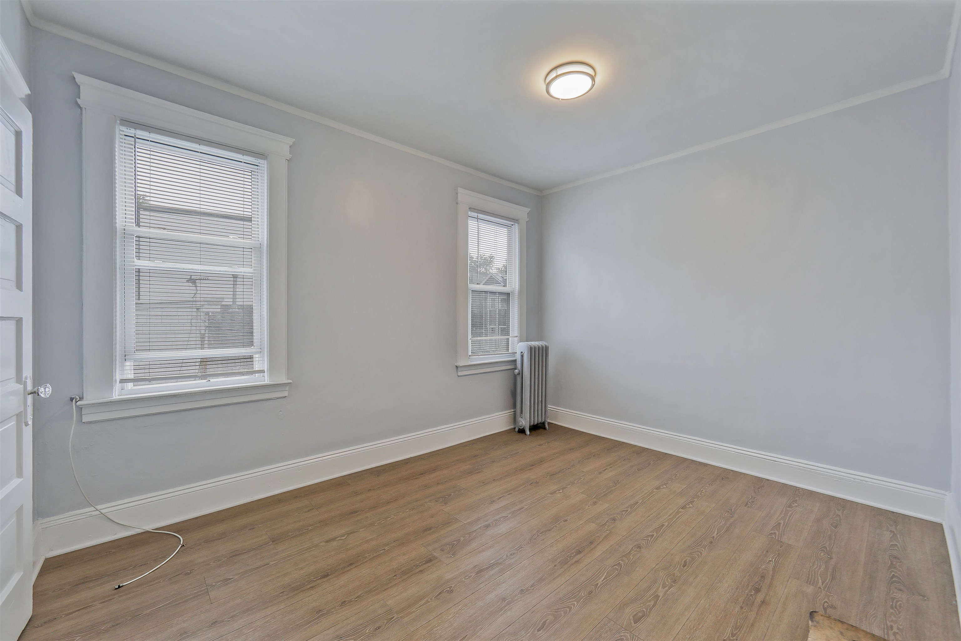 26 MONTROSE TERRACE Unit: 2