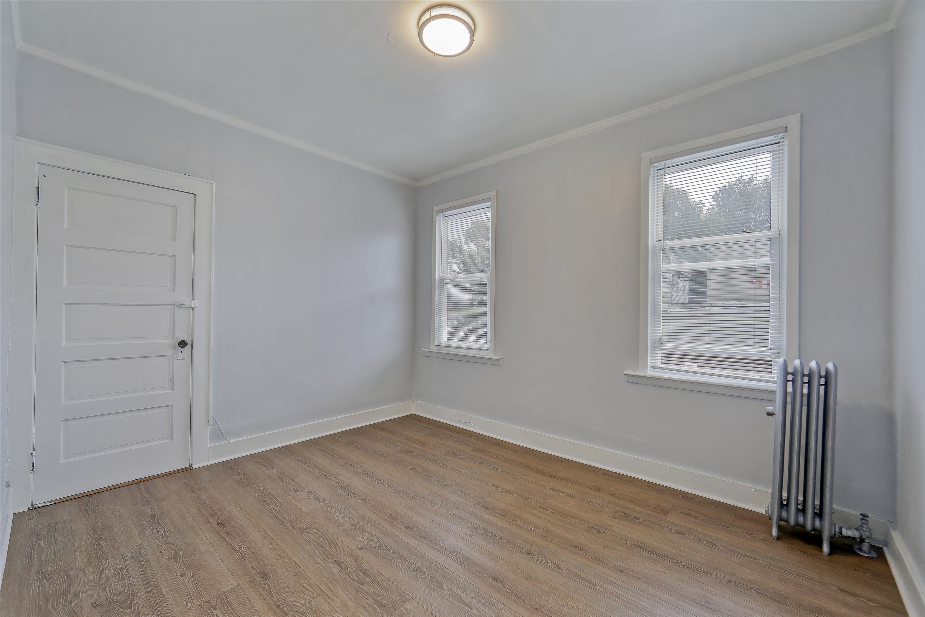 26 MONTROSE TERRACE Unit: 2