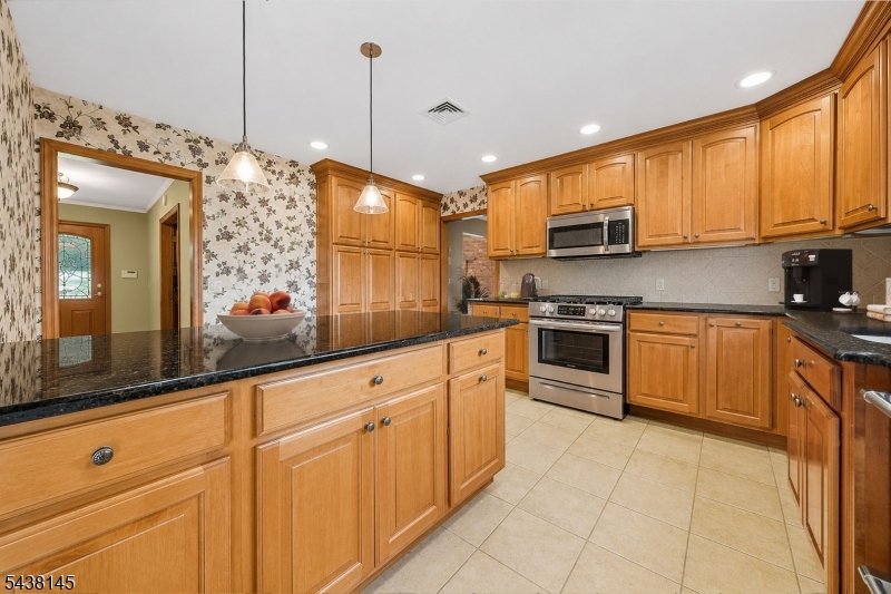 830 Raritan Rd