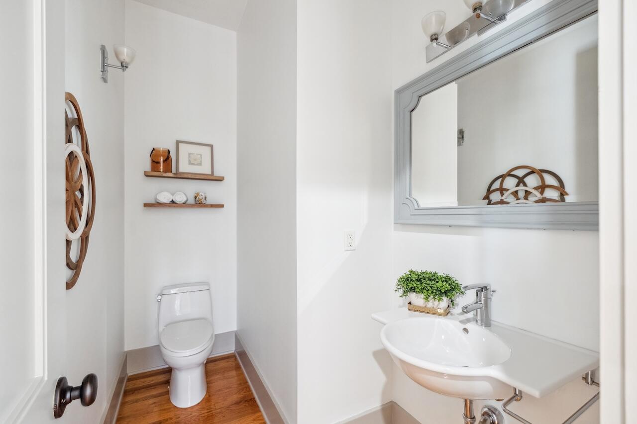 22 Frogmore Road