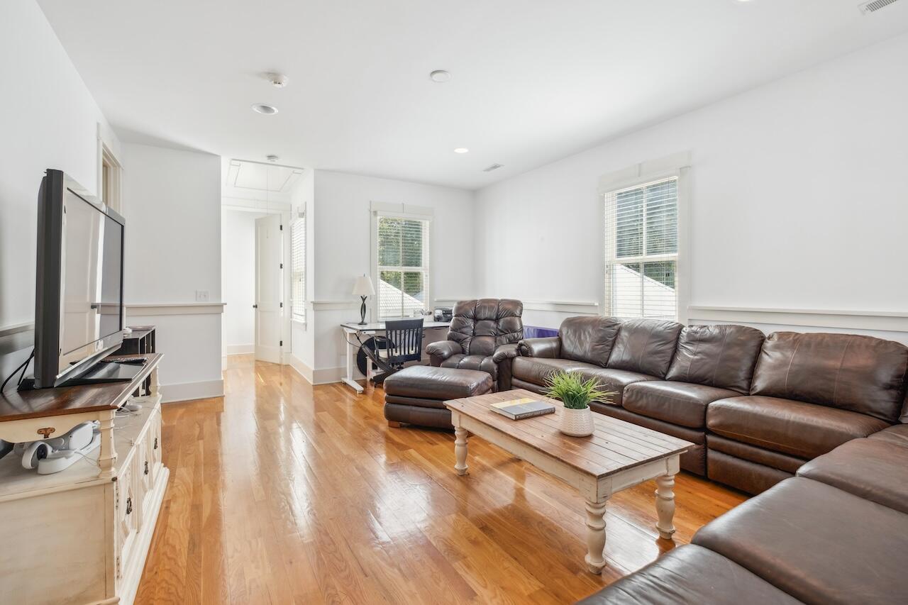 22 Frogmore Road