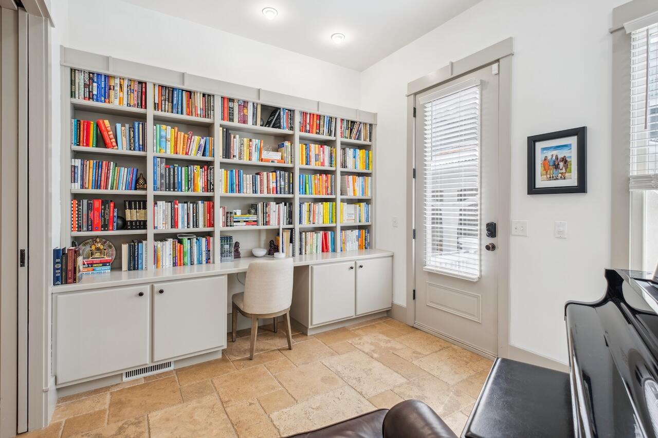 22 Frogmore Road