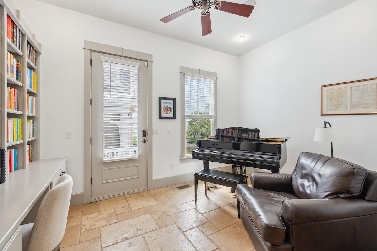 22 Frogmore Road