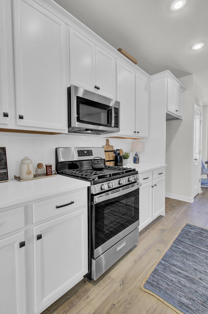 469 Caledon Court