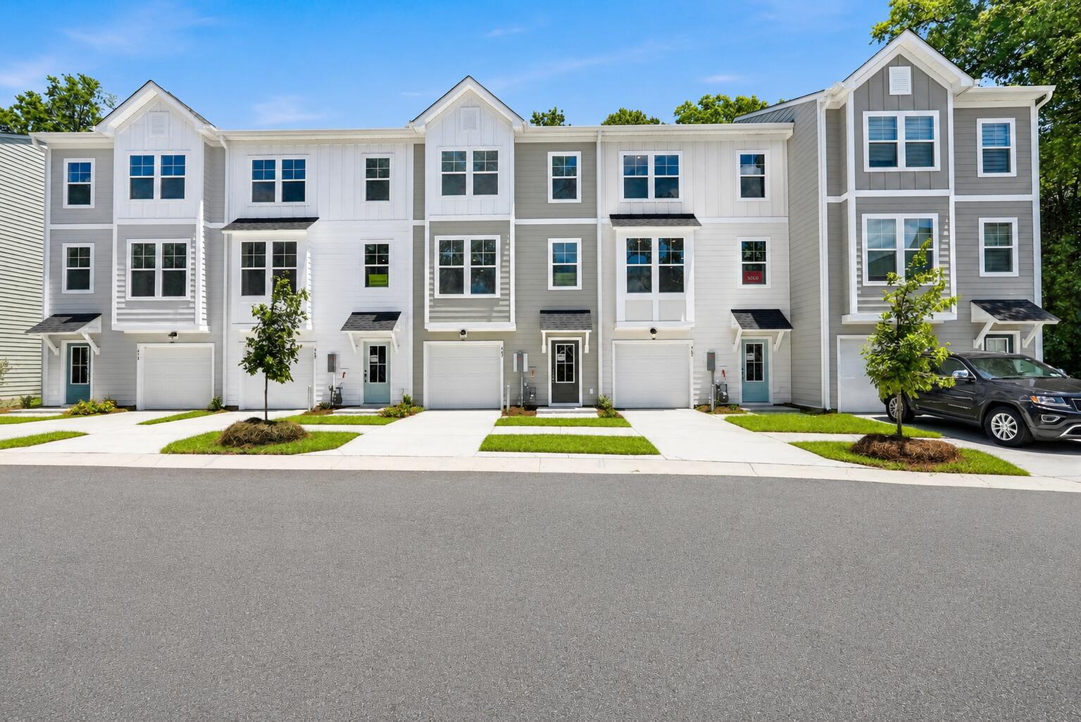 469 Caledon Court