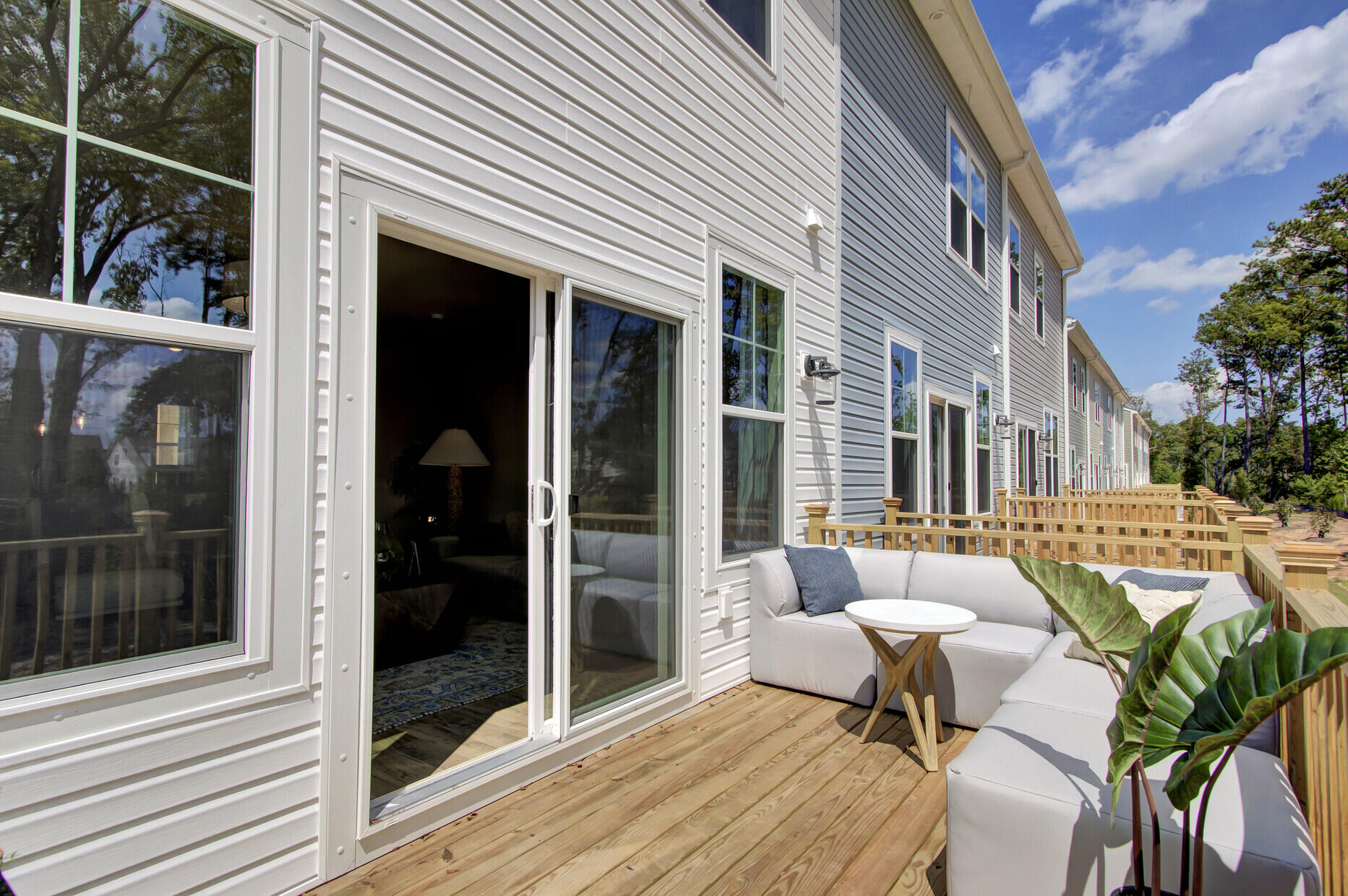 469 Caledon Court