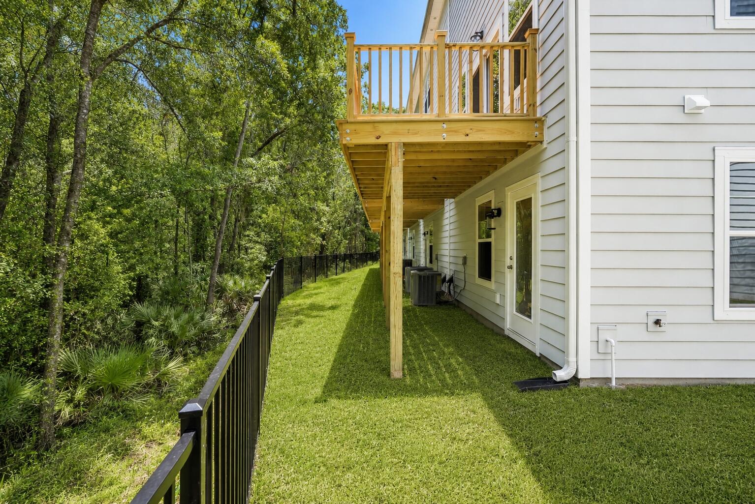 469 Caledon Court