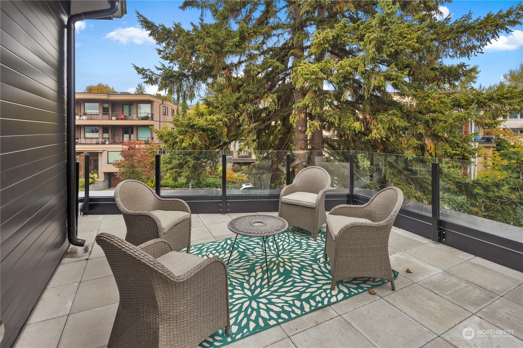 317 5th Avenue Unit: PH304