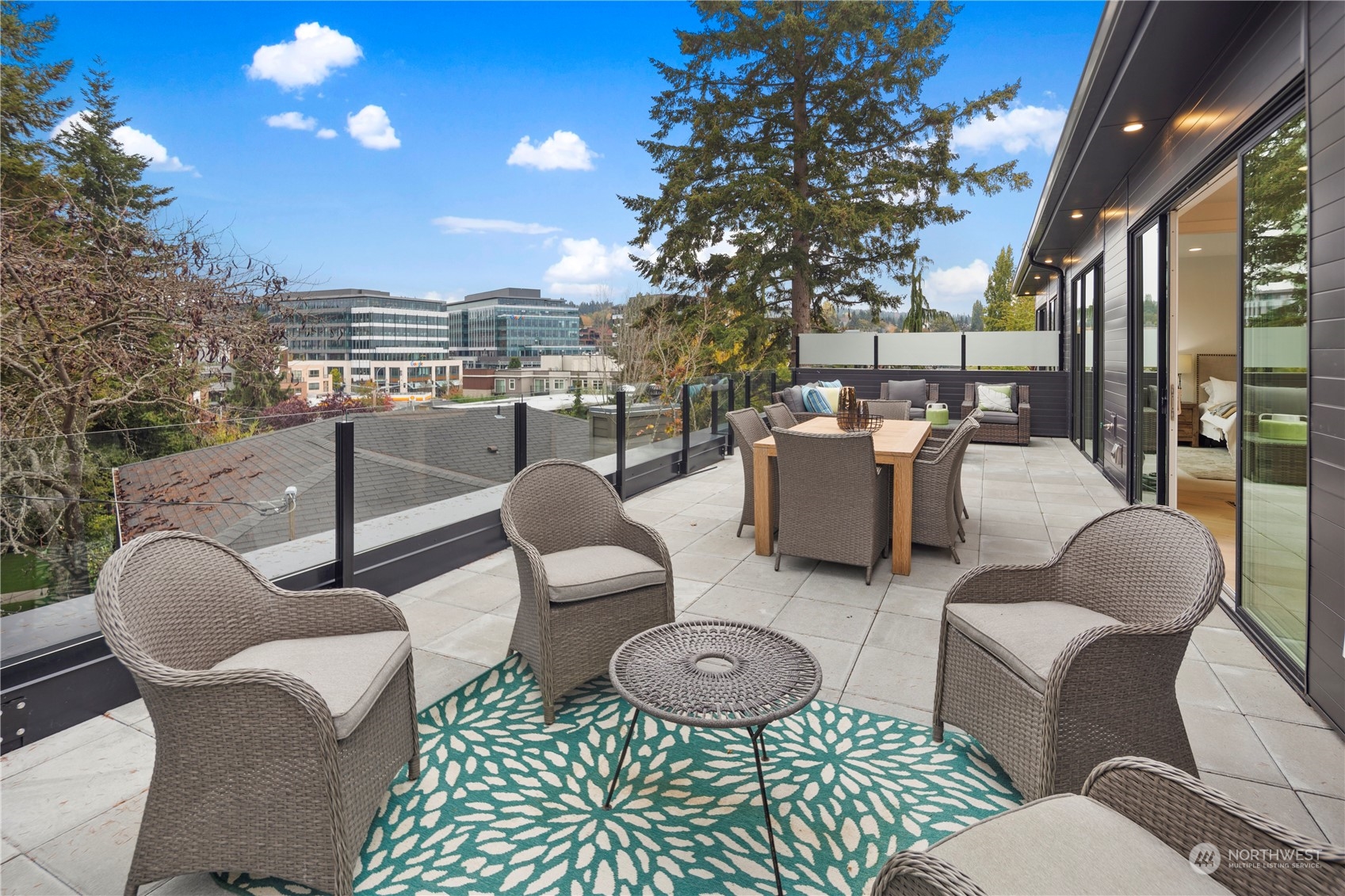 317 5th Avenue Unit: PH304