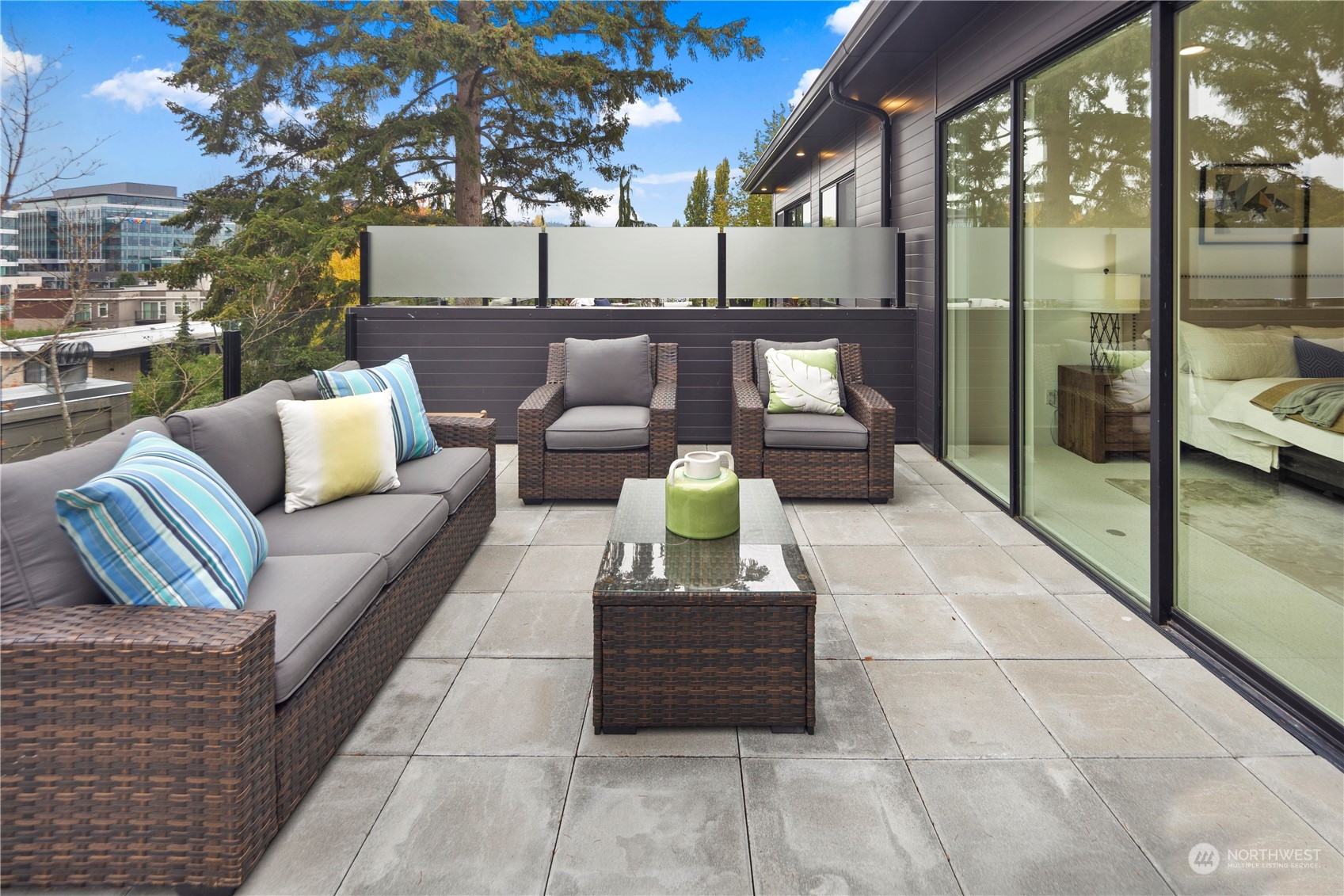 317 5th Avenue Unit: PH304