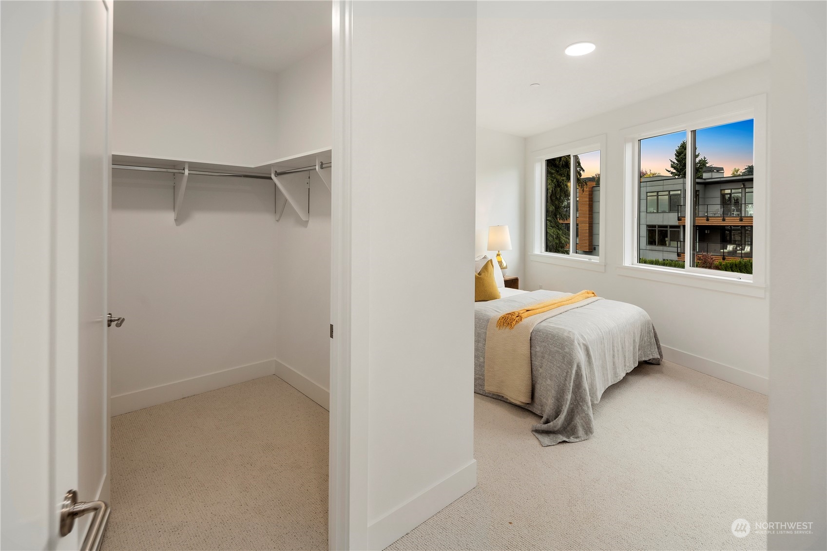 317 5th Avenue Unit: PH304