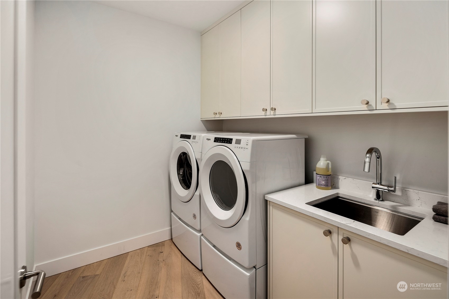 317 5th Avenue Unit: PH304