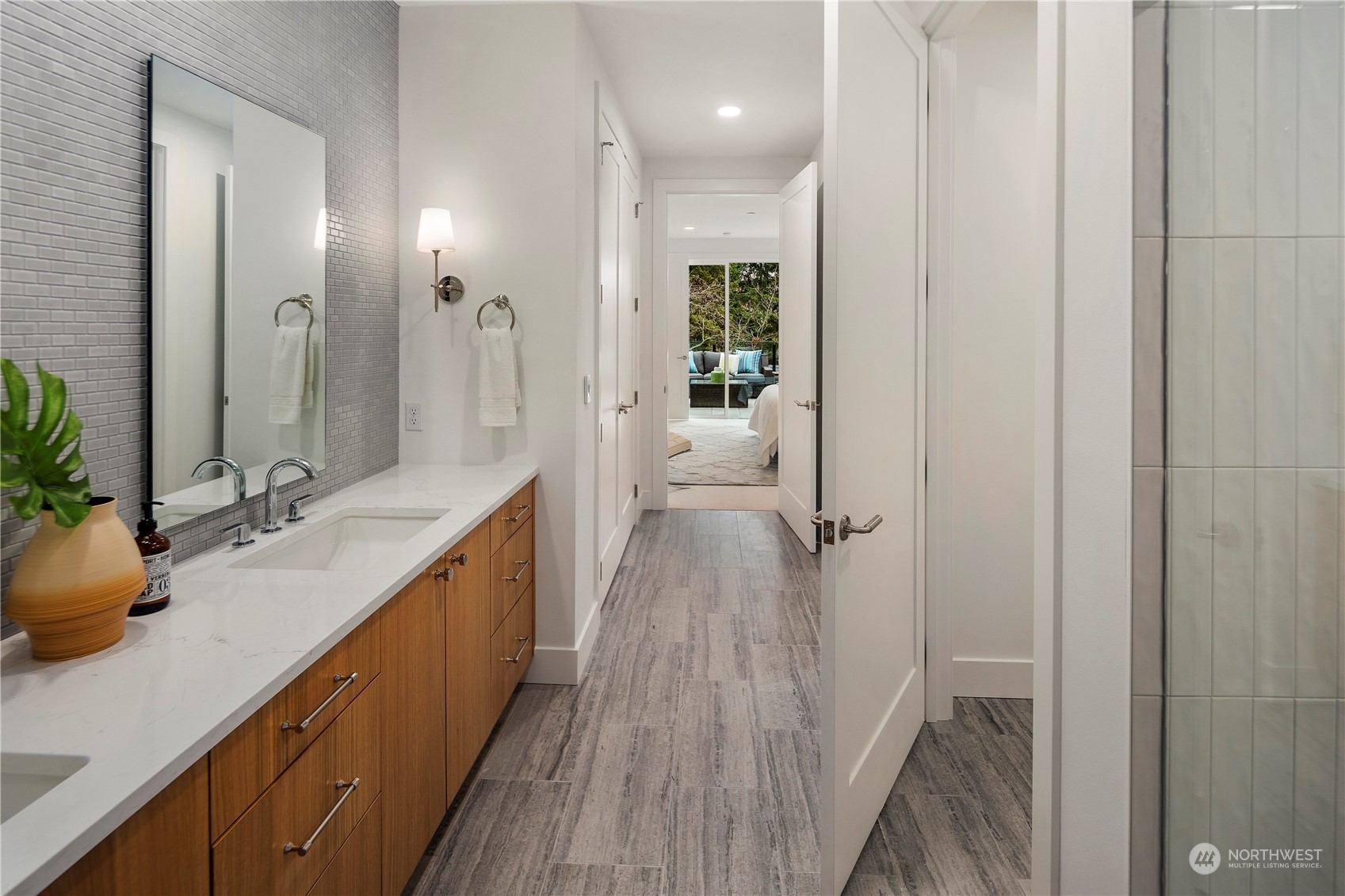 317 5th Avenue Unit: PH304