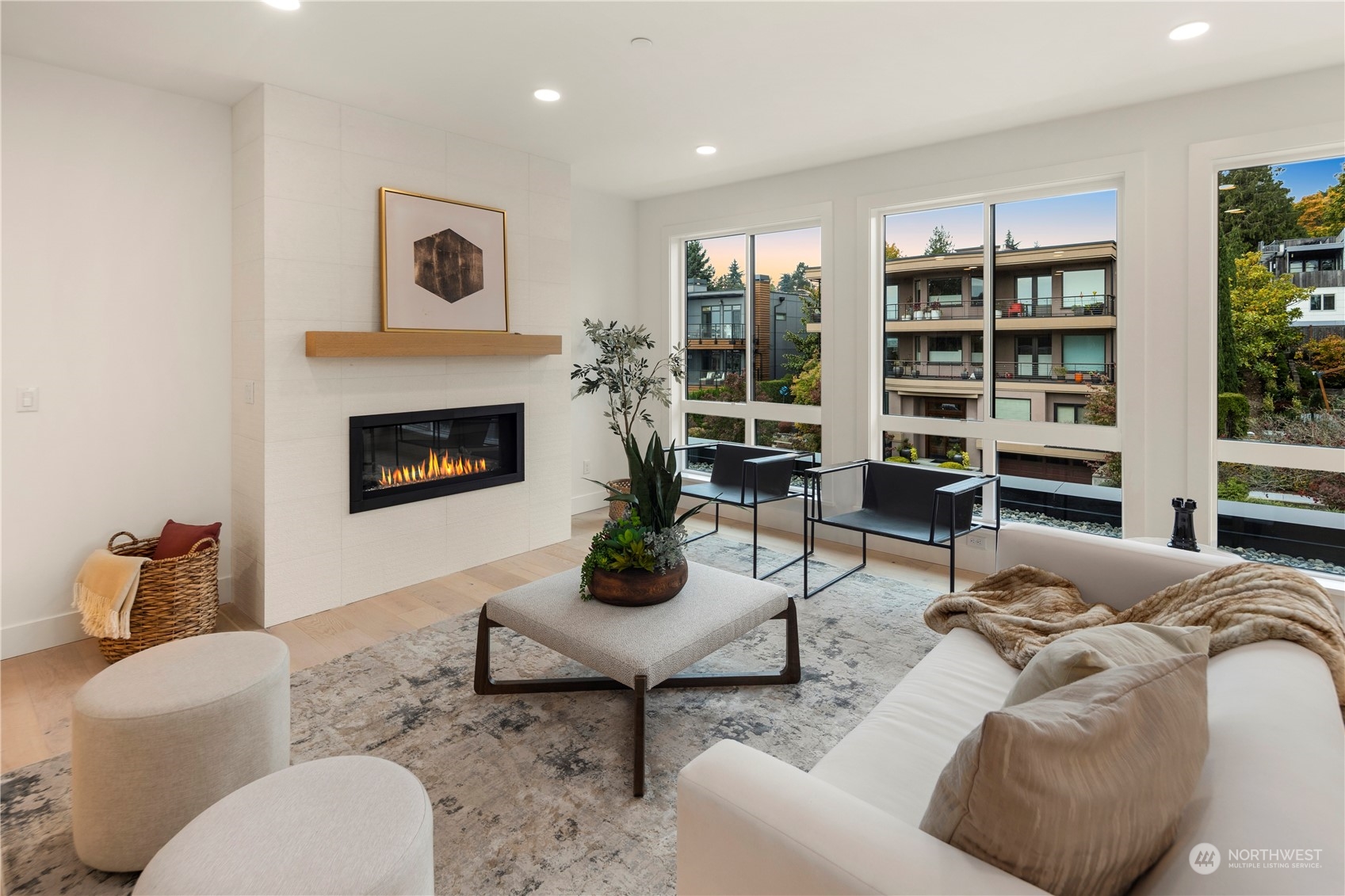 317 5th Avenue Unit: PH304