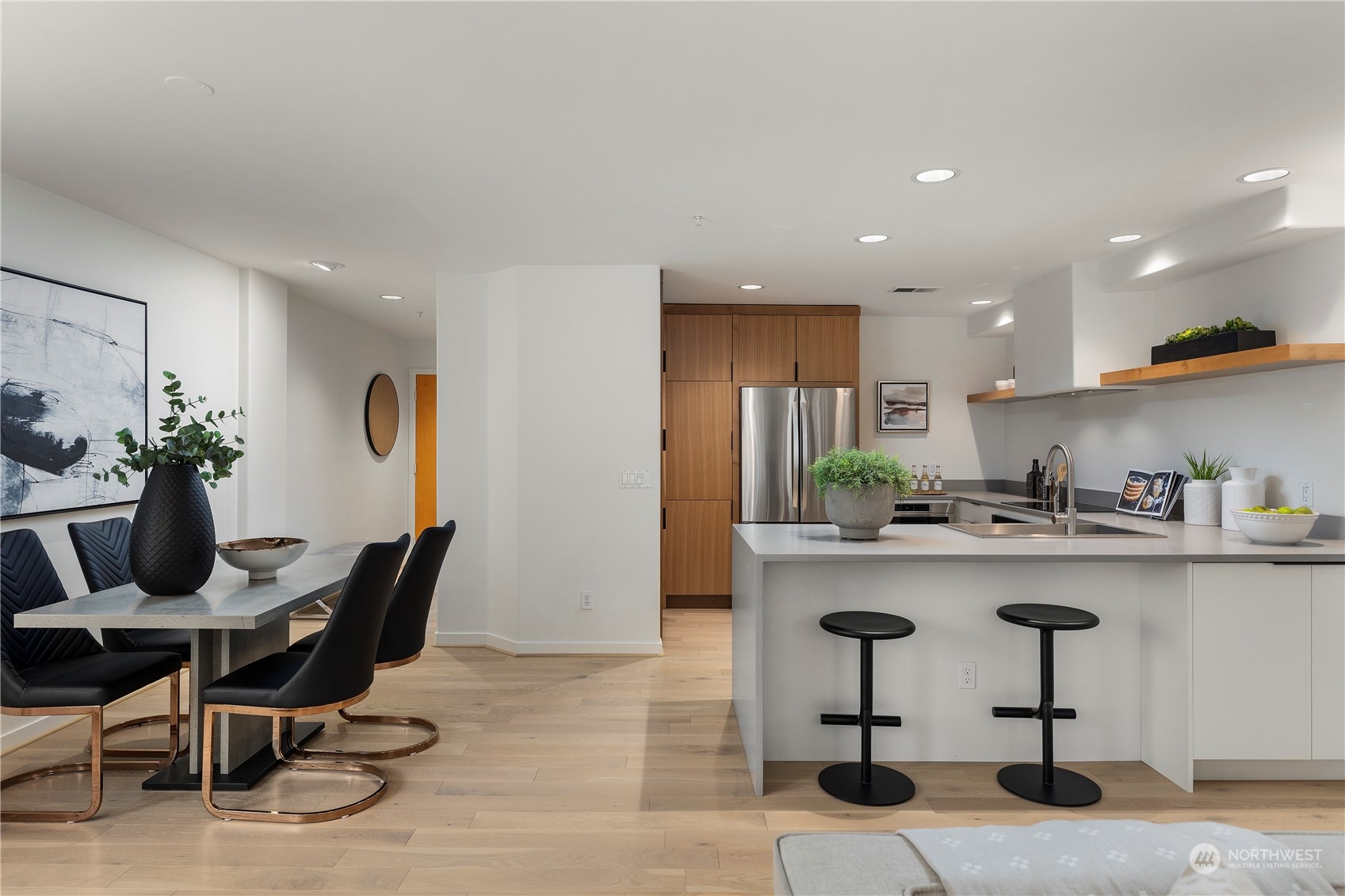 225 4th Avenue Unit: A409