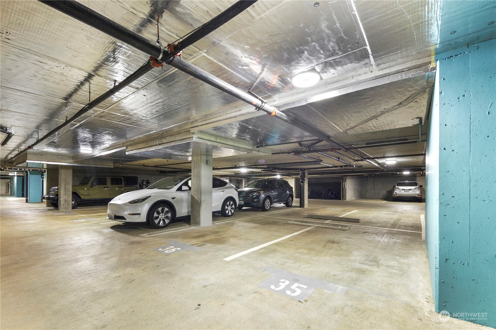 225 4th Avenue Unit: A409