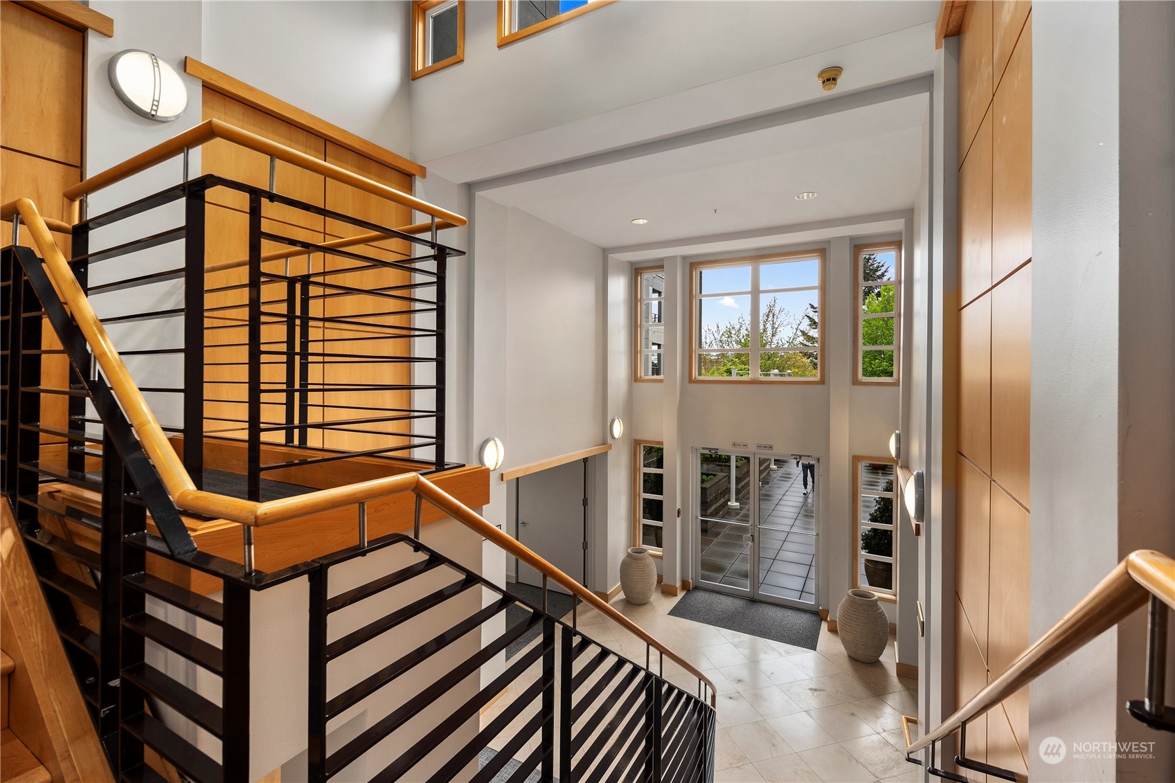 225 4th Avenue Unit: A409