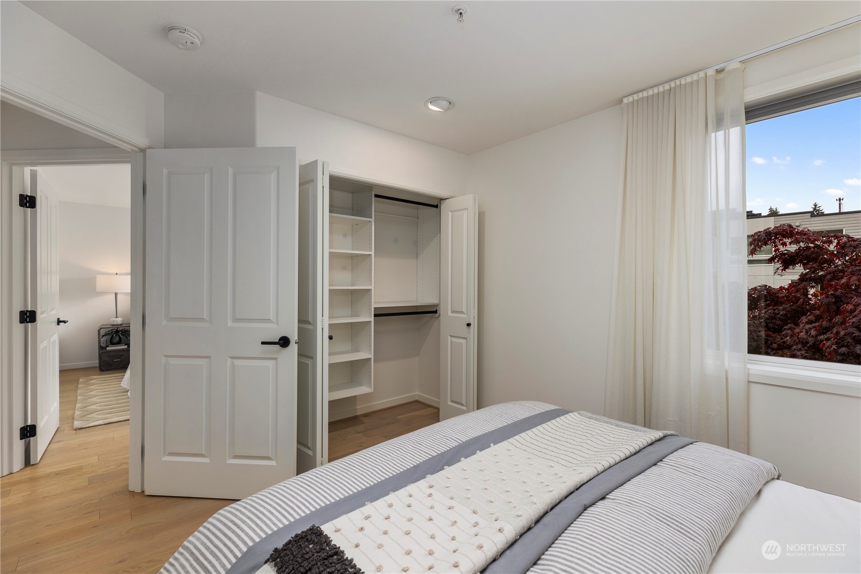 225 4th Avenue Unit: A409