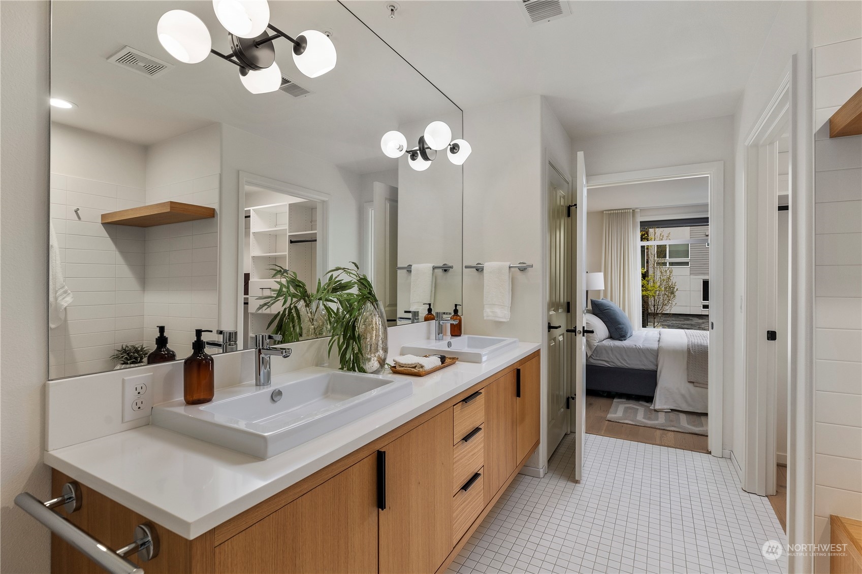 225 4th Avenue Unit: A409