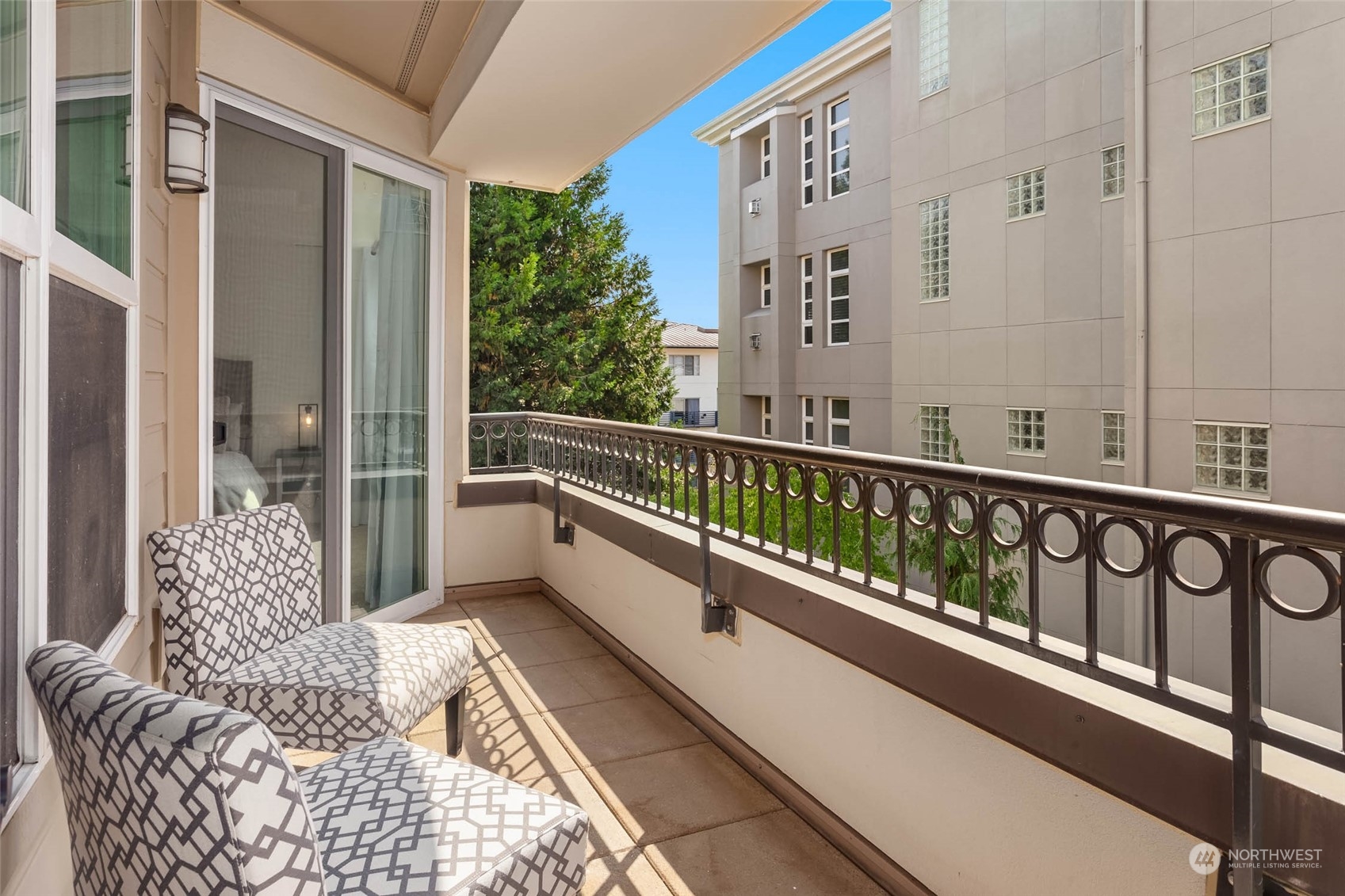 615 6th Street Unit: 304