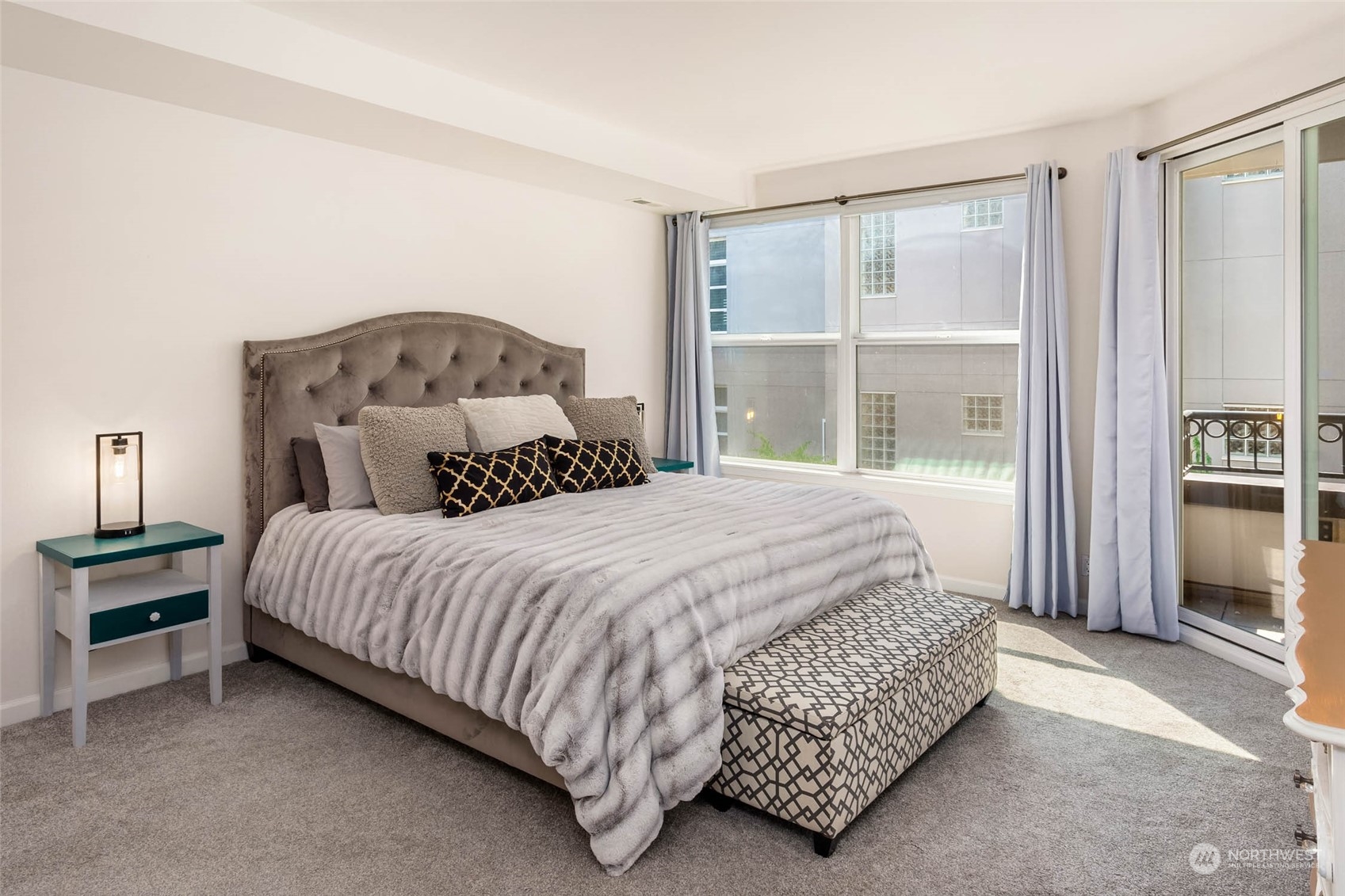 615 6th Street Unit: 304