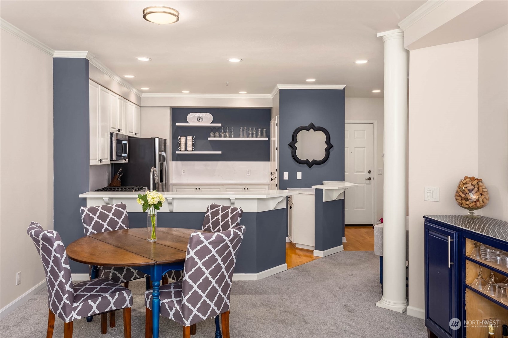 615 6th Street Unit: 304