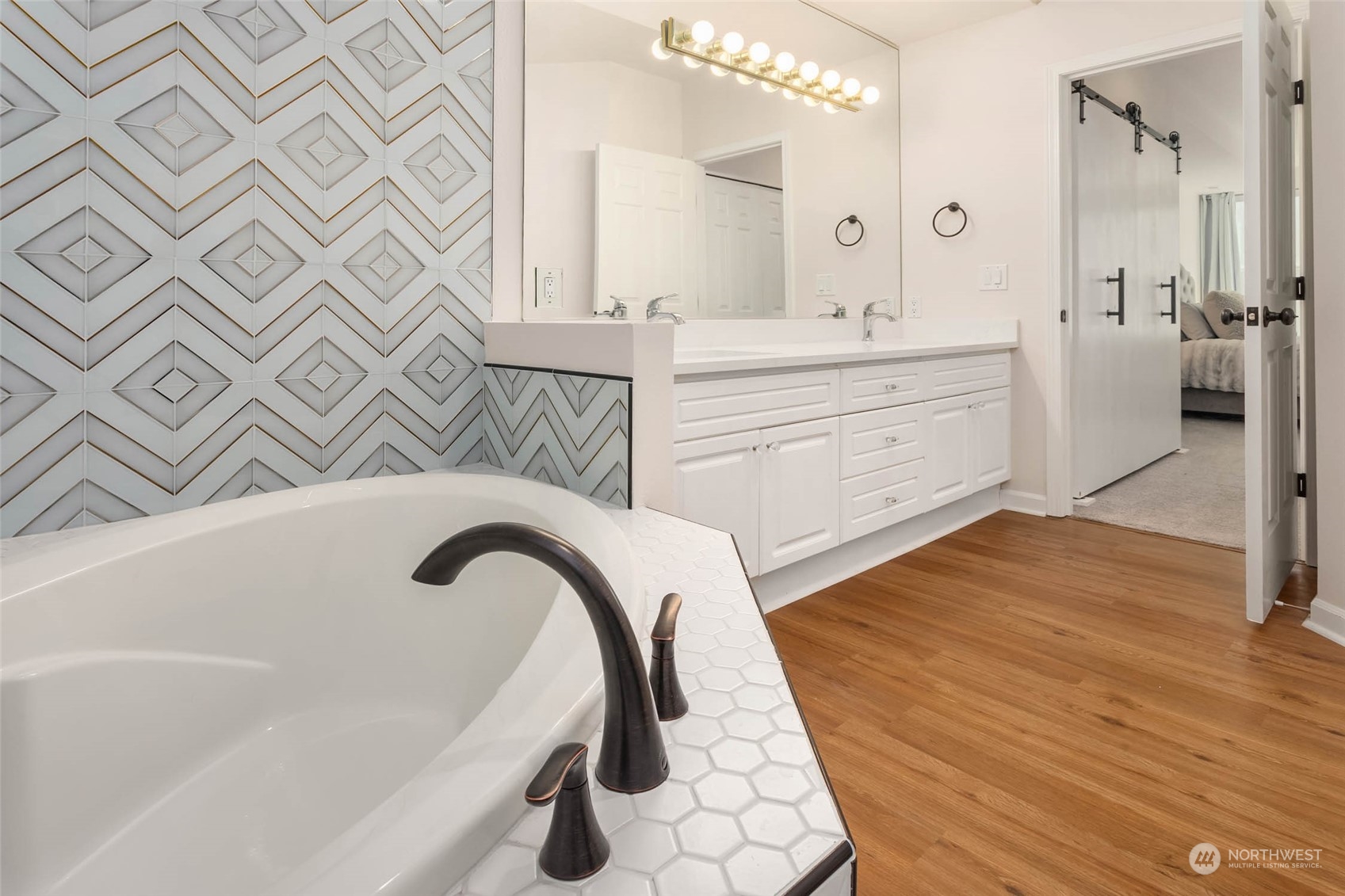 615 6th Street Unit: 304