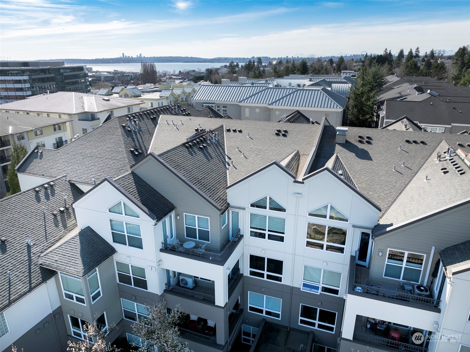 615 6th Street Unit: 304