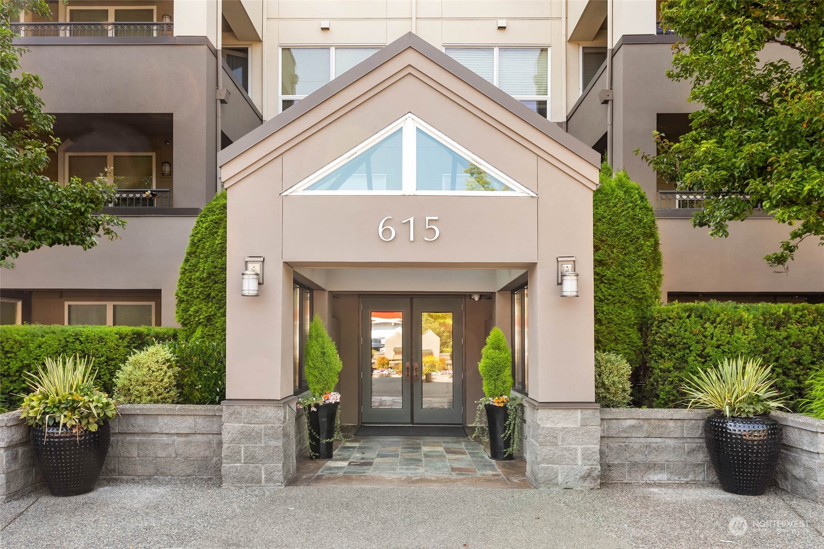 615 6th Street Unit: 304