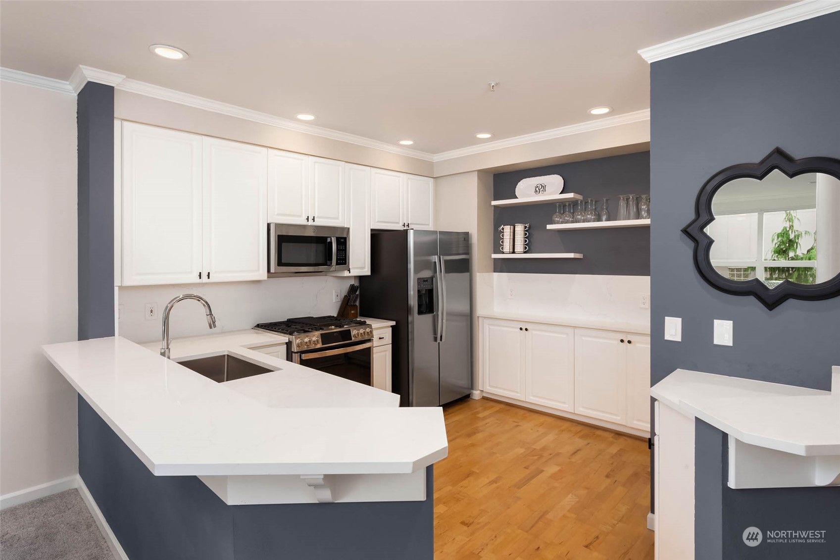 615 6th Street Unit: 304