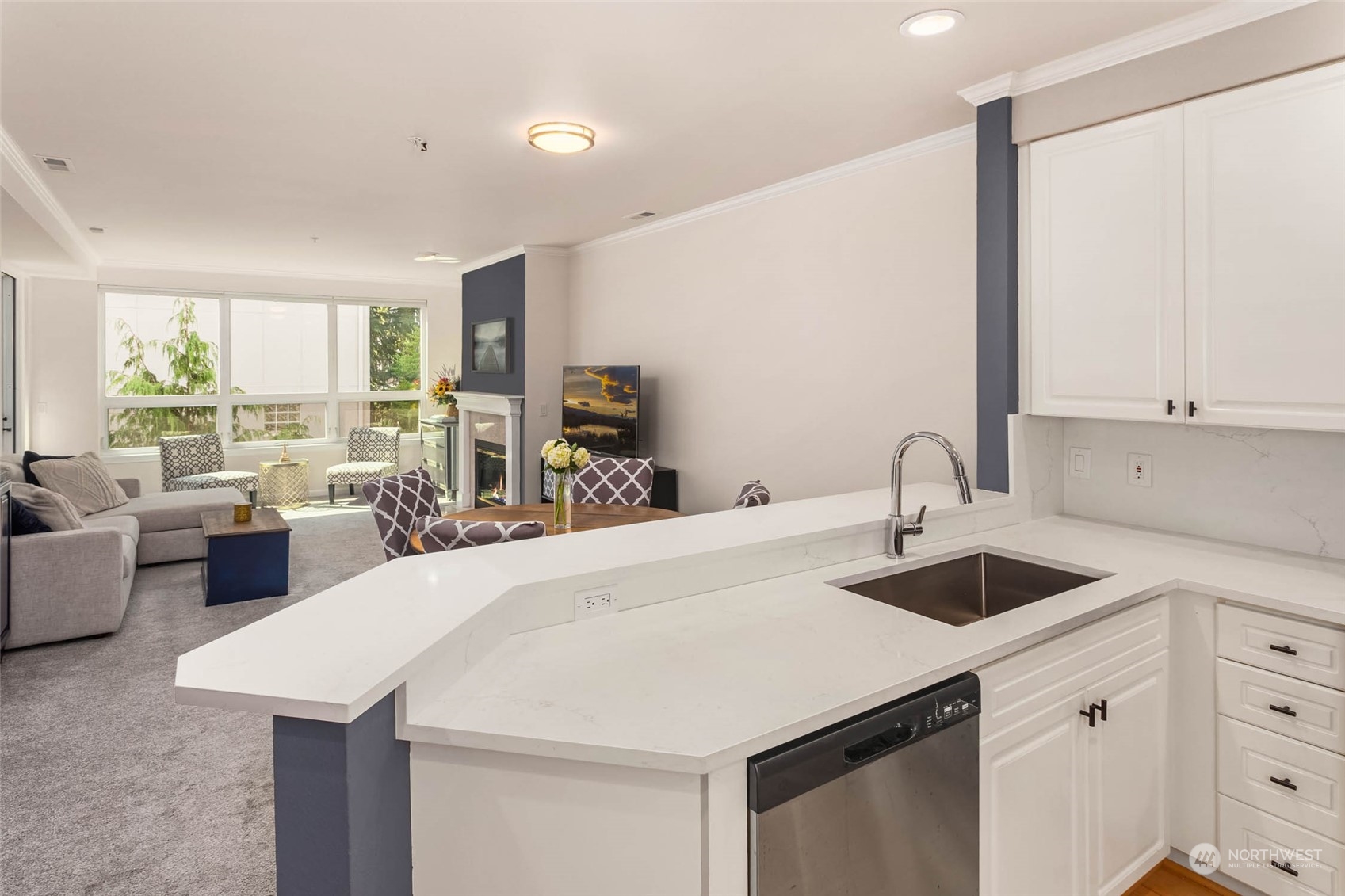 615 6th Street Unit: 304