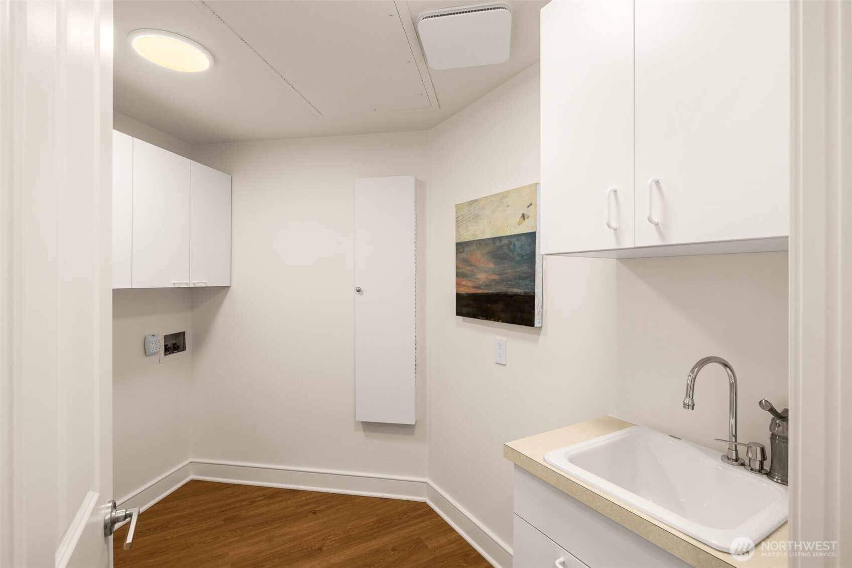 210 Market Street Unit: 303