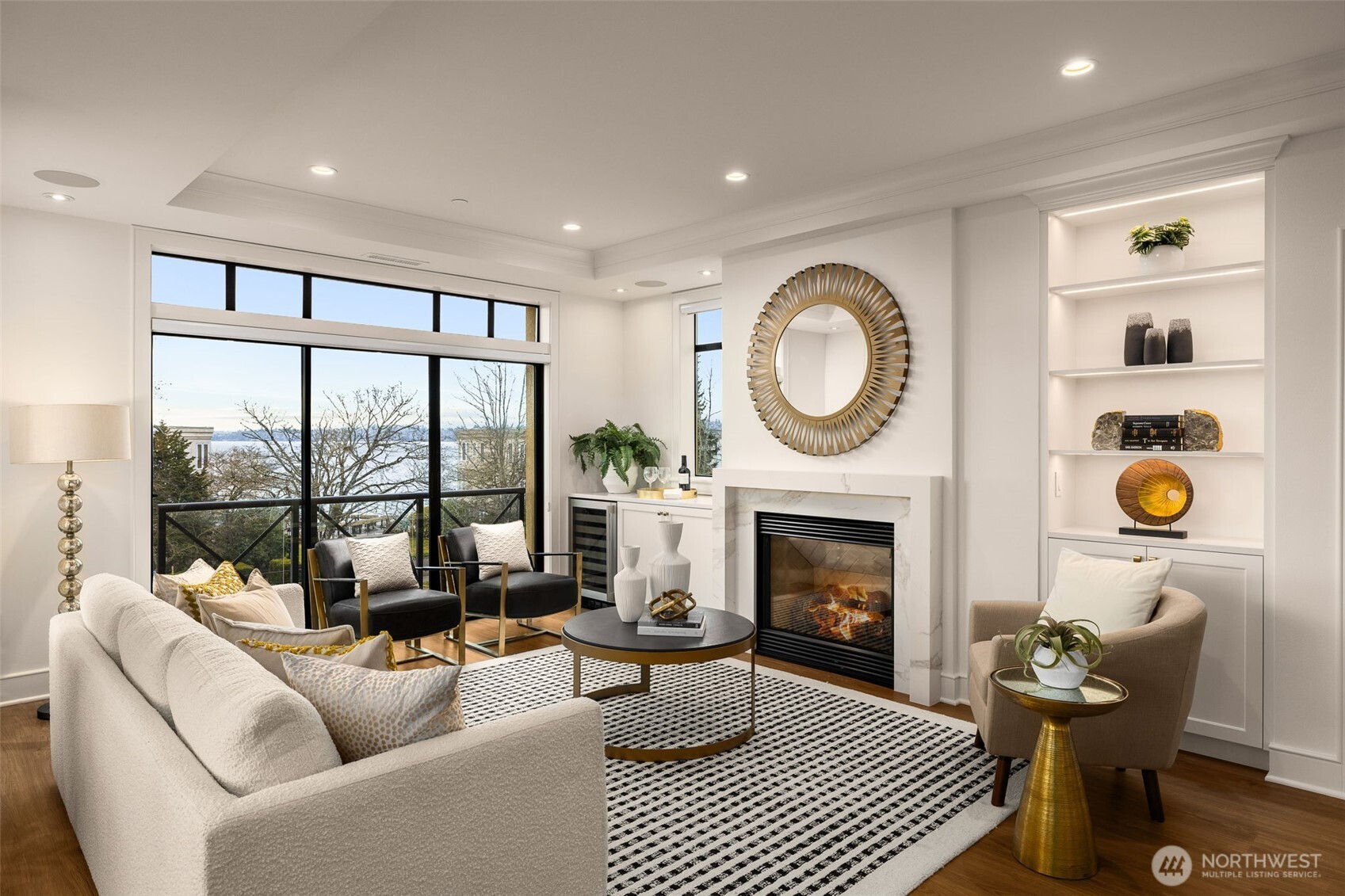 210 Market Street Unit: 303