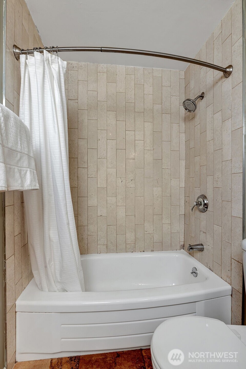 500 W Olympic Place Unit: 101