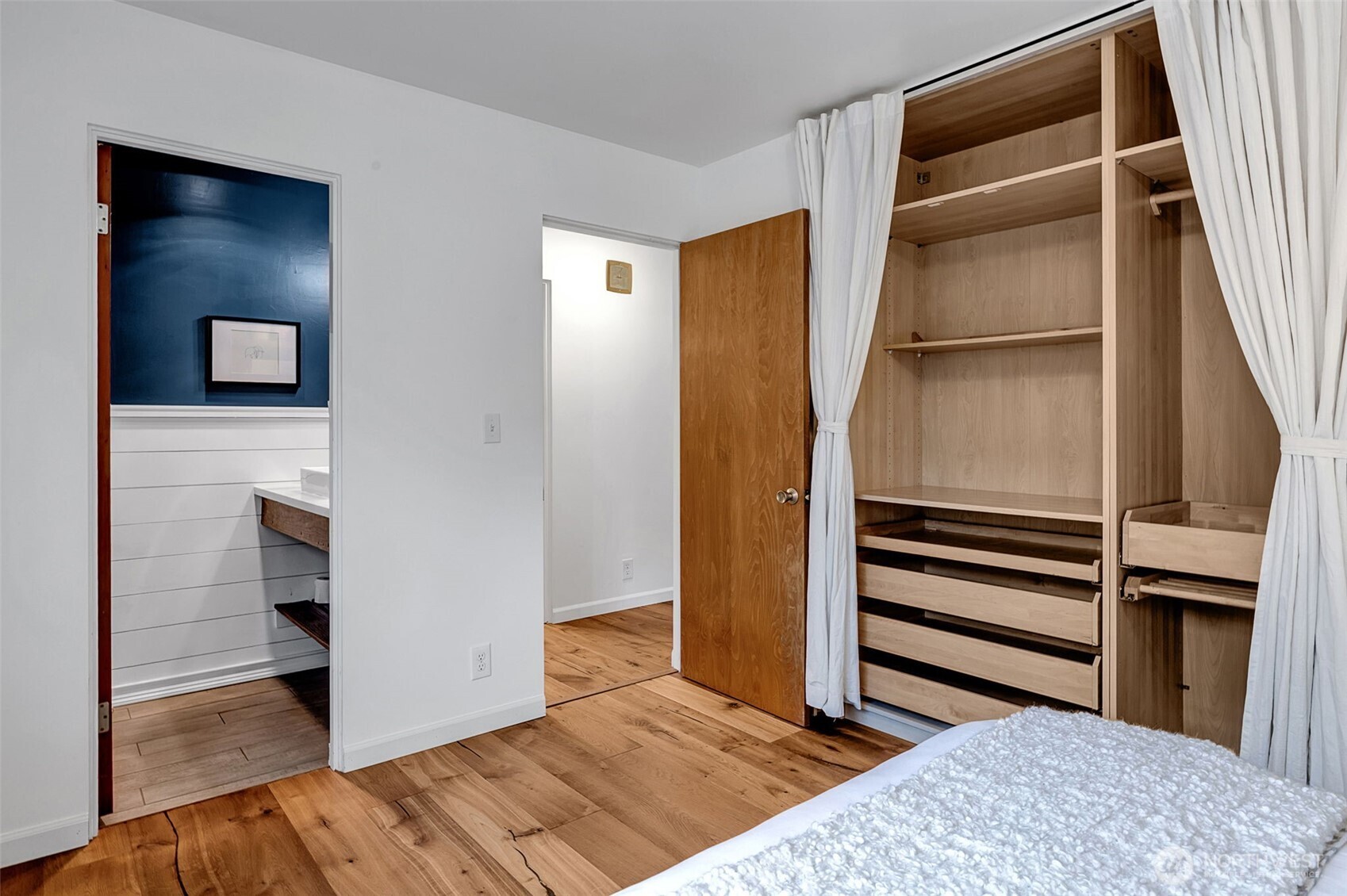 500 W Olympic Place Unit: 101