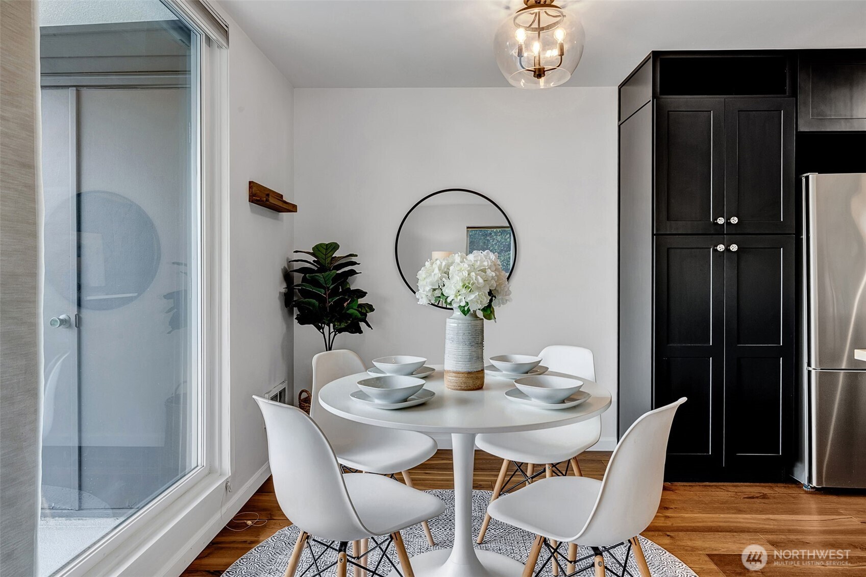 500 W Olympic Place Unit: 101