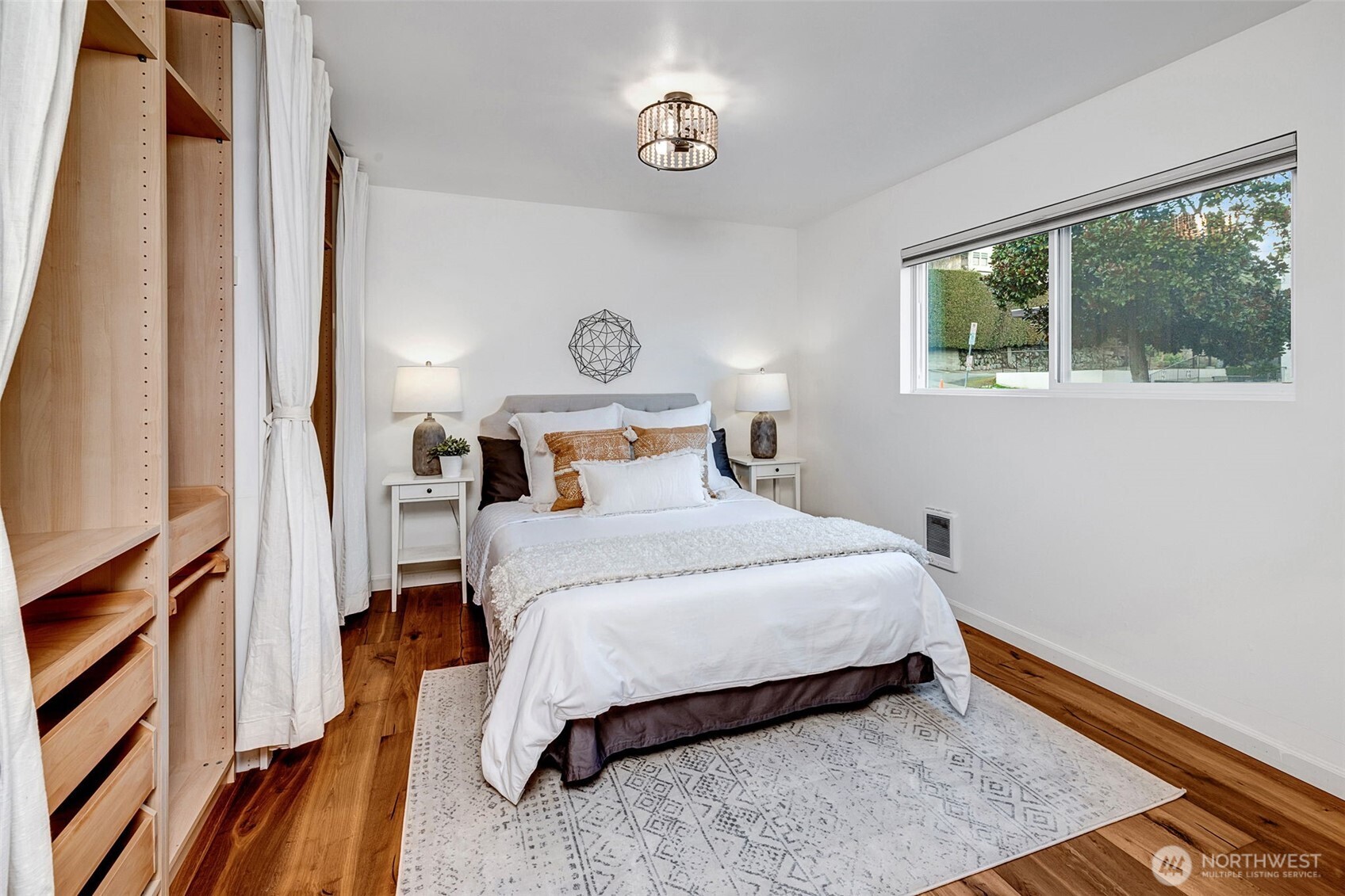 500 W Olympic Place Unit: 101